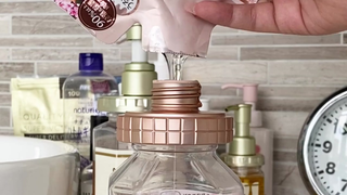 Why You Should Use Refills for Shampoo, Conditioner, and Body Soap